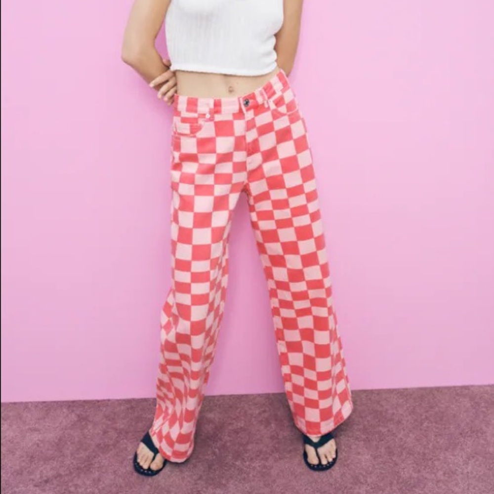 NWT Zara Pink + Red Wide Leg Checkered Jeans Size 8.